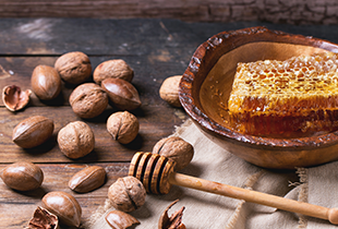 nuts diet, walnut cutting board, wood cutting board